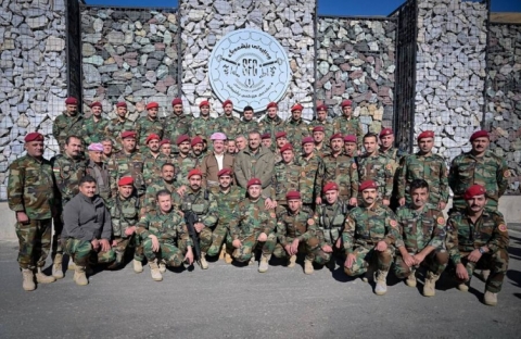 مسرور بارزاني يزور قوات البيشمركة ويثمن عالياً تضحياتهم وصمودهم