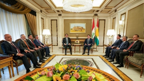 نيجيرفان بارزاني يلتقي النائب الأول لرئيس البرلمان العراقي.. وبحث العلاقات بين بغداد وأربيل