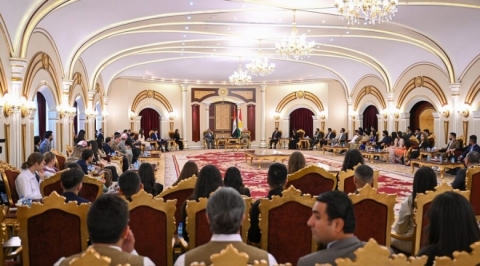 الرئيس بارزاني يستقبل عدداً من الشباب الكوردستانيين في المهجر 