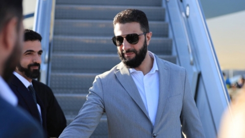 الرئيس السوري الانتقالي يلتقي في نيويورك وفداً من الجالية السورية بالولايات المتحدة